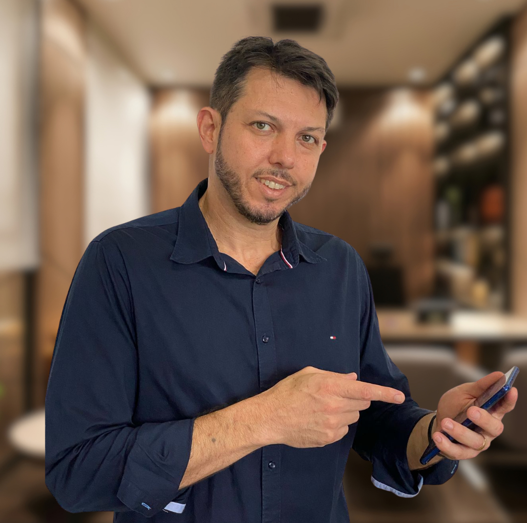 Adriano Tristão — Renovar Digital